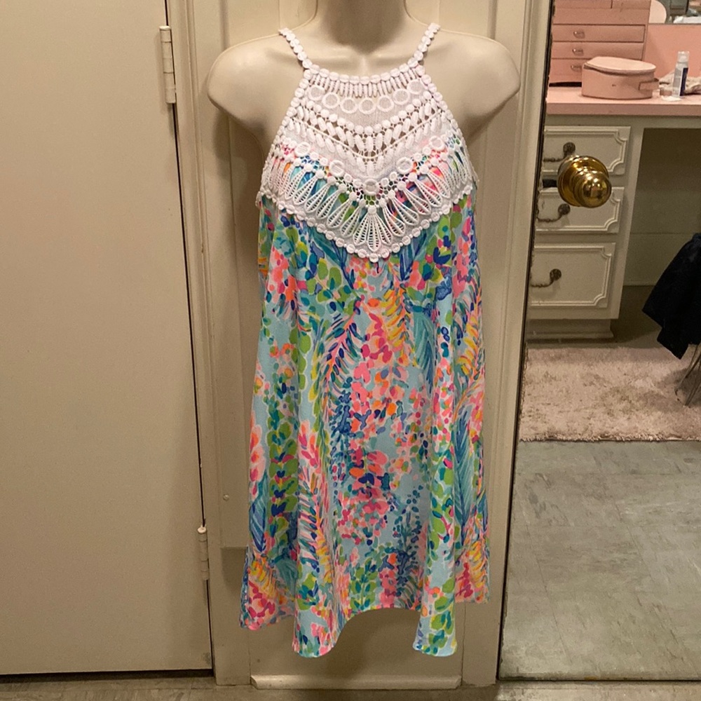 Precious Lilly Pulitzer!  Fabulous print…easy to wear!